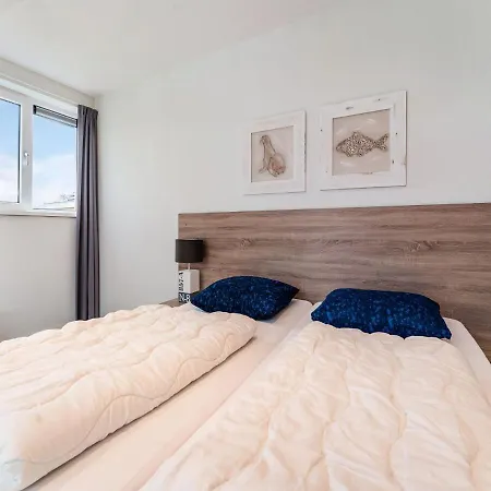 In De Koog With Sauna Westermient